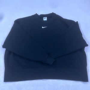 Black cropped Nike sweatshirt size 1X